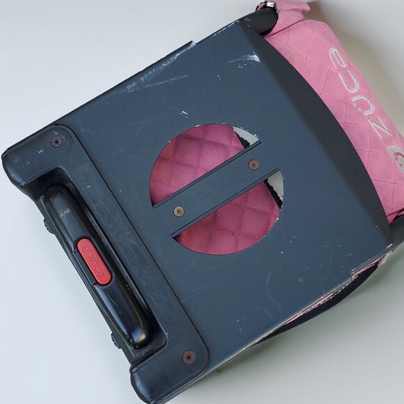 ZÜCA Sport Hot Pink Insert Rolling Bag w/ Black Frame - Picture 6 of 6